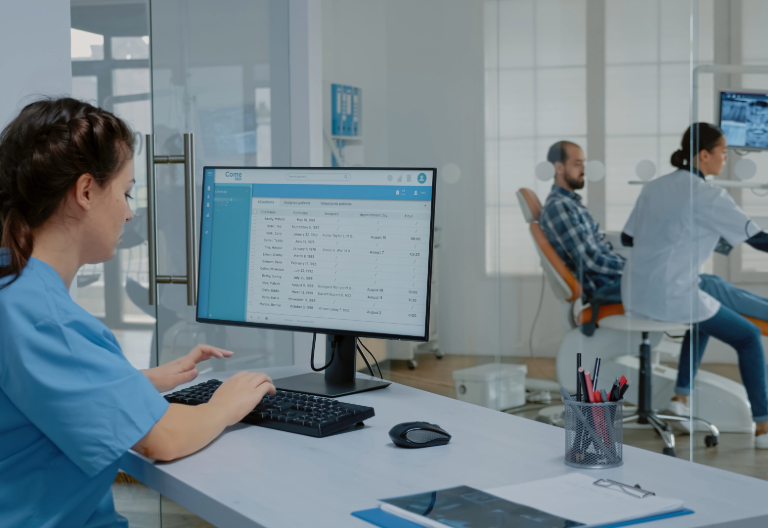 Suporte de TI para clínicas e escritórios: como escolher o melhor para o seu negócio?